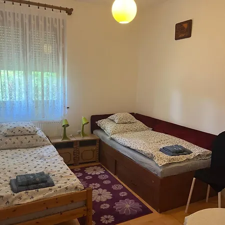 בית אירוח Dombi Vendeghaz Nyíregyháza