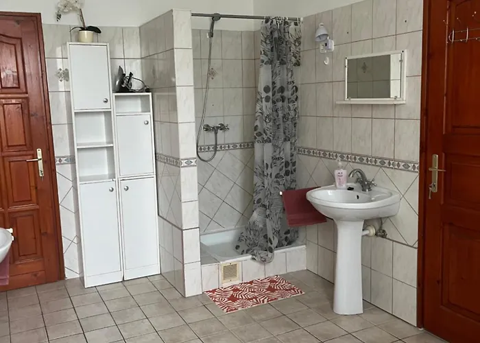 Dombi Vendeghaz Nyíregyháza
